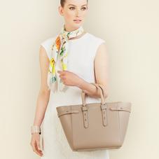 Midi Marylebone Tech Tote in Soft Taupe Pebble